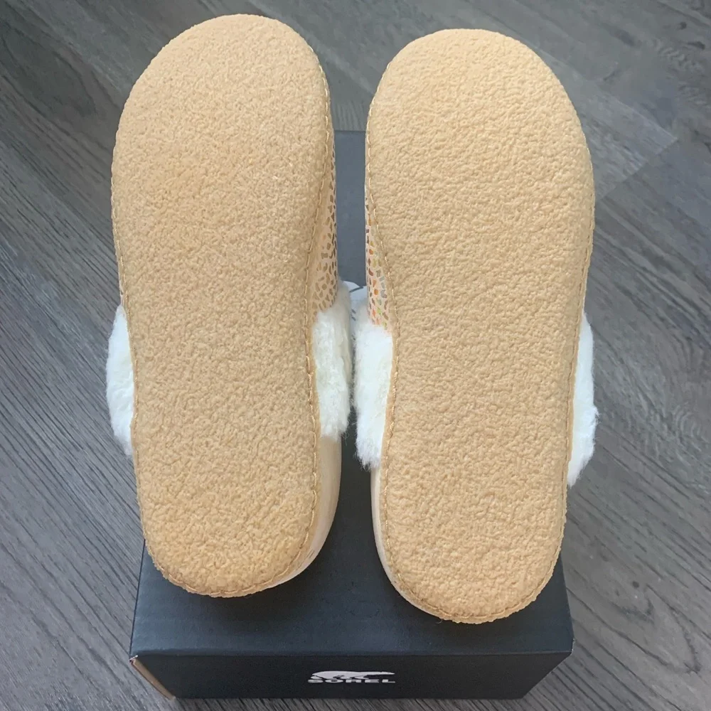 Sorel Nakiska Slide II Faux Fur Slippers Youth Size 7/EU 39‎ - Ceramic Gum - NWB
